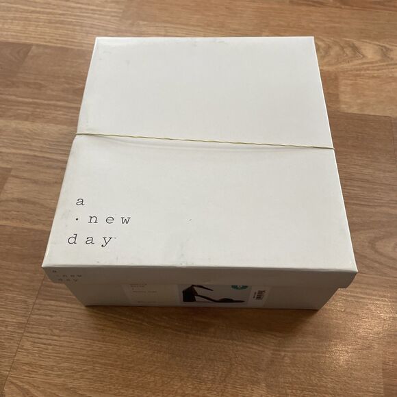 A New Day Shelly Heels Black 8 Wide Women’s Ankle Strap Block Memory Foam NEW - Picture 2 of 16